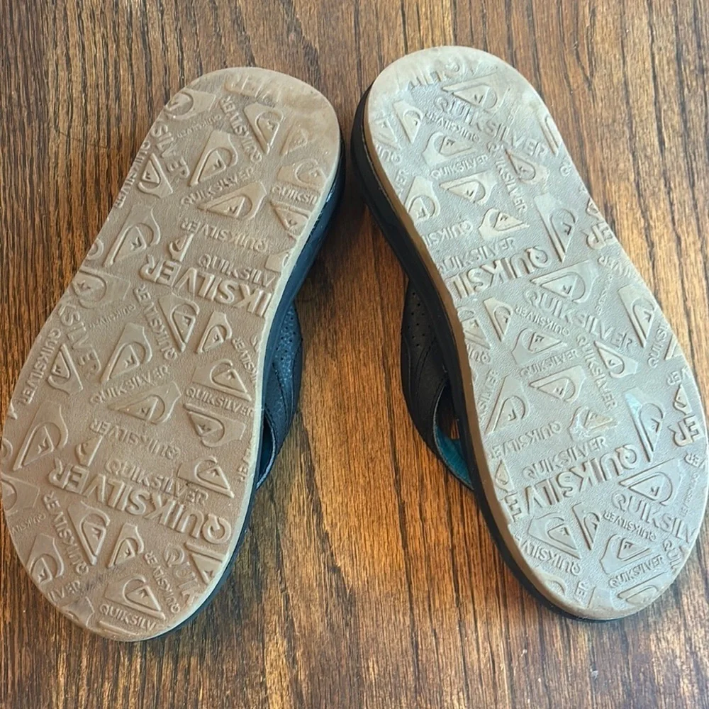 Quiksilver Black and Blue Sandals with Wave Grip
